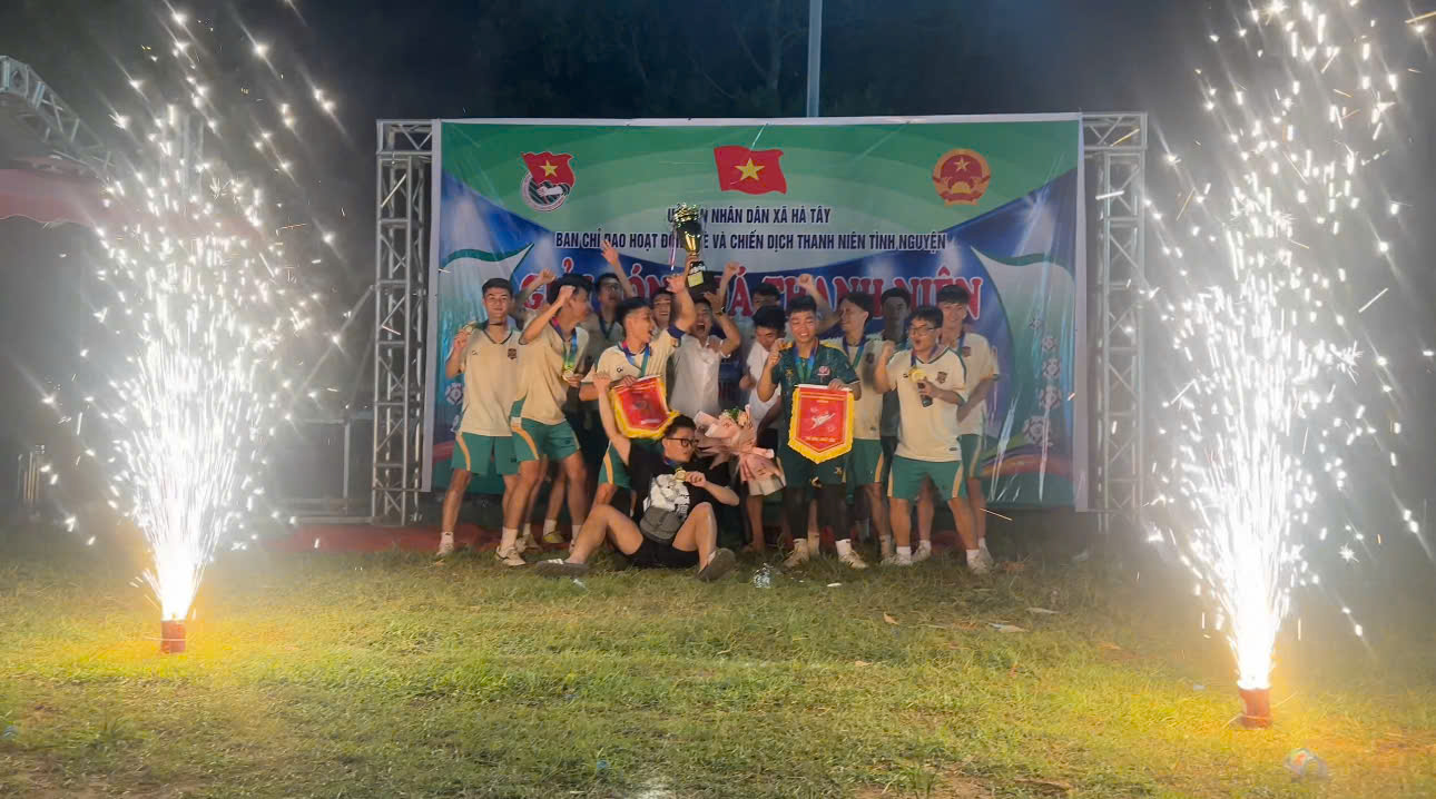 Chức vô địch vinh danh FC Phượng Hoàng