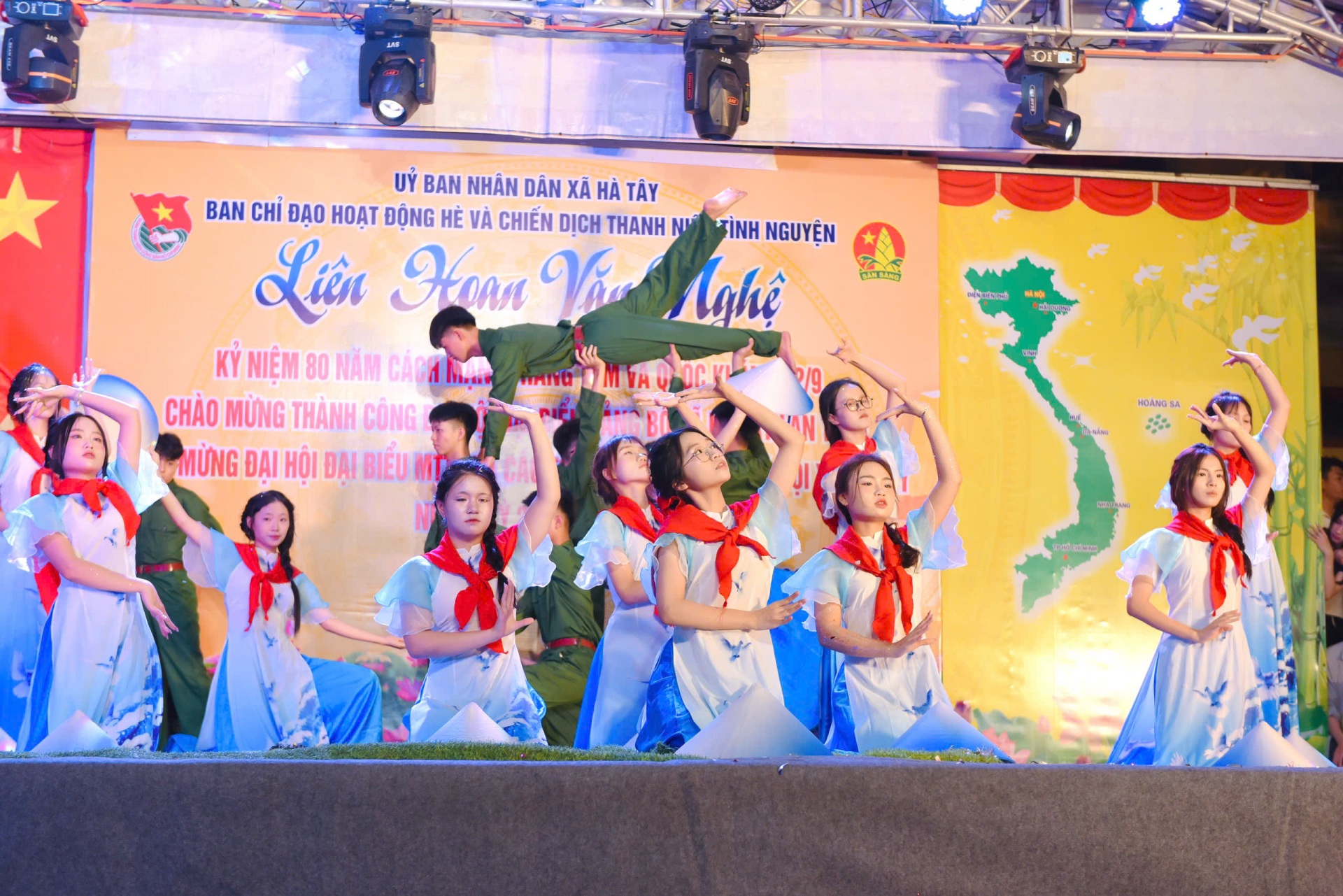 Các tiết mục biểu diễn tại chương trình