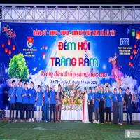 Đoàn thanh niên xã Hà Tây tổ chức chương trình Đêm hội trăng rằm “Lồng đèn thắp sáng ước mơ” năm 2025
