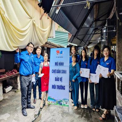 THÀNH ĐOÀN HẢI PHÒNG TRIỂN KHAI MÔ HÌNH “CHỢ DÂN SINH XANH – BẢO VỆ MÔI TRƯỜNG”