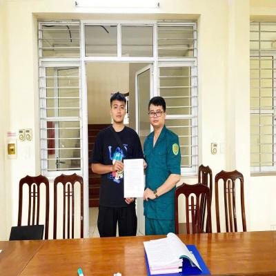 8 Thanh niên phường Kiến An viết đơn tình nguyện nhập ngũ 