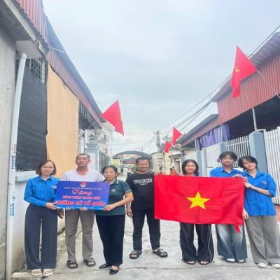 ĐOÀN XÃ LAI KHÊ TRAO TẶNG CÔNG TRÌNH THANH NIÊN 