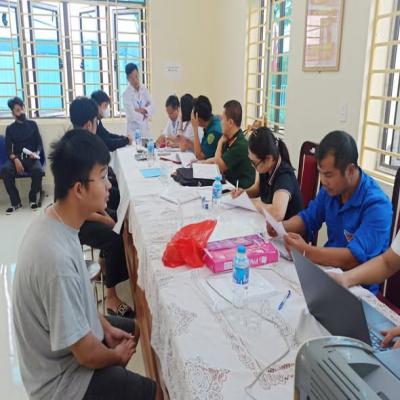 Đoàn thanh niên xã Yết Kiêu phối hợp cùng BCH Quân sự xã khám sơ tuyển Nghĩa vụ quân sự năm 2025