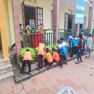 ​LIÊN ĐỘI TRƯỜNG TIỂU HỌC LAI CÁCH THỰC HIỆN HIỆU QUẢ PHONG TRÀO “TIẾNG TRỐNG SẠCH TRƯỜNG”