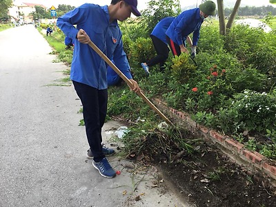 Huyện đoàn ra quân đồng loạt ngày Chủ nhật xanh 31.5