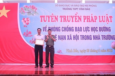 Chương trình tuyên truyền về phòng chống bạo lực học đường và các tệ nạn xã hội trong trường học