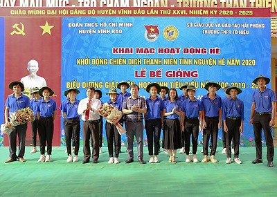  Khởi động Chiến dịch Mùa hè TNTN năm 2020 và Lễ bế giảng, Biểu dương giáo viên học sinh tiêu biểu năm học 2019-2020