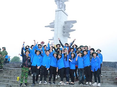 Đoàn trường THPT Hàng Hải tổ chức hành trình học tập trải nghiệm tại Khu di tích lịch sử cấp Quốc gia Đặc biệt Ngã ba Đồng Lộc 