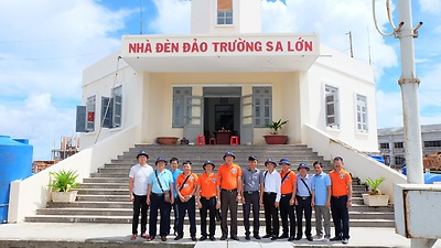 Hoạt động “Tuổi trẻ vì biển đảo Tổ quốc” tại Tổng công ty Bảo đảm an toàn hàng hải miền Bắc.