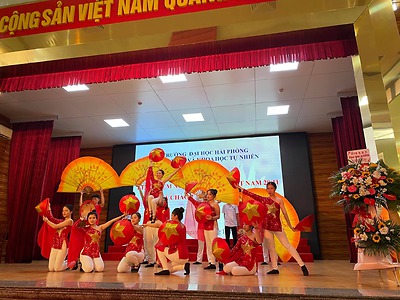 Lễ kỉ niệm ngày Nhà giáo Việt Nam 20/11 và Chào tân sinh viên khóa 21