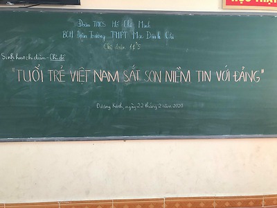 100% các Chi đoàn khối trường THPT triển khai đợt sinh hoạt với chủ đề “Tuổi trẻ quận Dương Kinh sắt son niềm tin với Đảng”