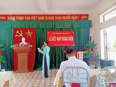 Đoàn phường Tràng Cát giới thiệu đoàn viên tiêu biểu cho Đảng kết nạp