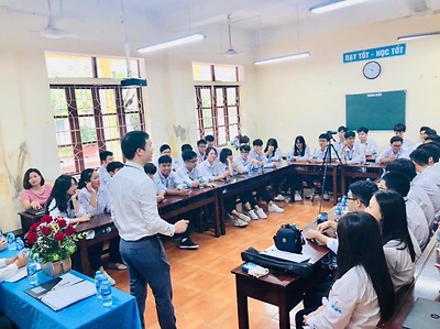 Quận đoàn Hải An: Tổ chức cho đoàn viên thanh niên học tập 04 bài học Lý luận chính trị, tuyên truyền về các nghị quyết, kết luận, chương trình của Đoàn.