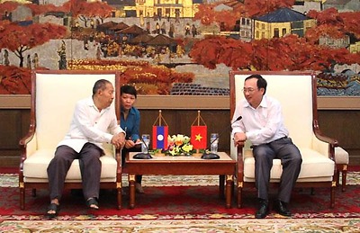 Bí thư Thành ủy tiếp Đoàn khách Đảng Nhân dân Cách mạng Lào