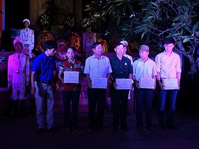Tuổi trẻ quận Kiến An tổ chức thắp nến tri ân các anh hùng liệt sỹ