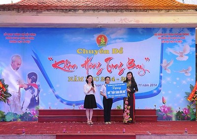 Sôi nổi chuyên đề “Khăn hồng tung bay” tại Liên đội THCS Tô Hiệu, quận Lê Chân