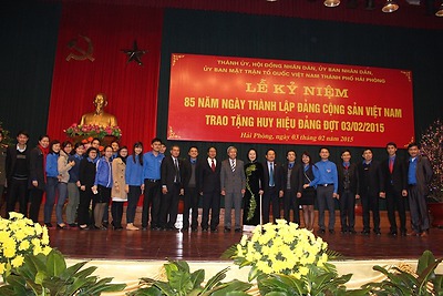 50 đại biểu đại diện tuổi trẻ thành phố tham dự Lễ kỷ niệm 85 năm ngày thành lập Đảng Cộng sản Việt Nam