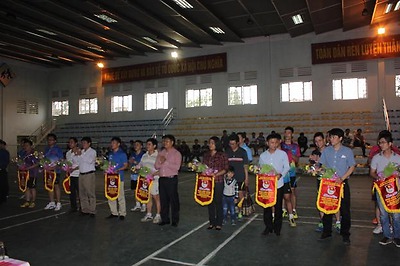 Huyện đoàn An Dương tổ chức giải cầu lông cụm khối công nghiệp và trường học