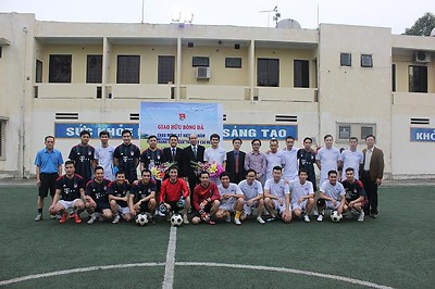 Giao hữu bóng đá giữa Đoàn thanh niên Công ty Xăng dầu KV3- TNHH MTV và Đoàn thanh niên Cơ quan Thành đoàn