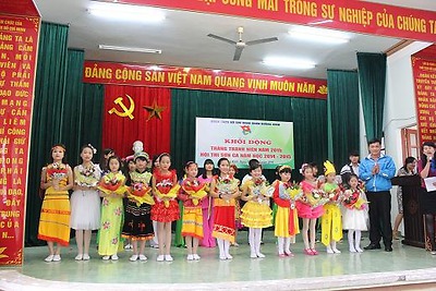 Quận đoàn Dương Kinh: Khởi động Tháng Thanh niên 2015 và Hội thi Sơn ca năm học 2014 - 2015.