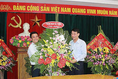 Thường trực Thành đoàn chúc mừng ngày truyền thống công tác Dân vận của Đảng