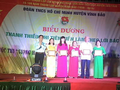 Huyện đoàn Vĩnh Bảo biểu dương thanh thiếu nhi tiên tiến làm theo lời Bác