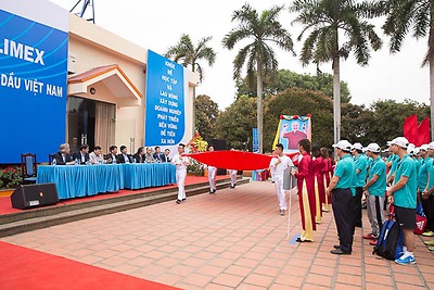 Hội thao chào mừng 90 năm Ngày truyền thống Ngành Xăng dầu Việt Nam