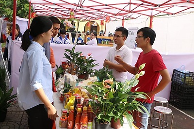 TUỔI TRẺ KHỐI CÁC CƠ QUAN THÀNH PHỐ TÍCH CỰC THAM GIA NGÀY HỘI TUỔI TRẺ SÁNG TẠO MỪNG ĐẢNG QUANG VINH NĂM 2020