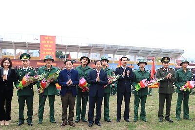 70 thanh niên Đồ Sơn hăng hái lên đường thực hiện nghĩa vụ quân sự