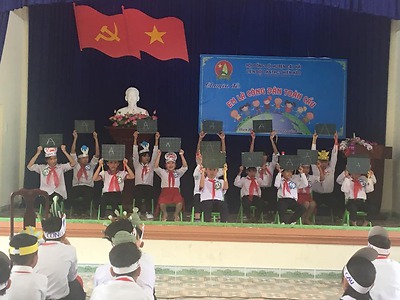 Liên đội TH&THCS Hiền Hào tổ chức thành công chuyên đề điểm  cấp huyện “Em là công dân toàn cầu” năm học 2016 – 2017