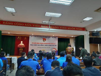 Lễ ra quân Tháng Thanh niên năm 2019, thực hiện học bổng “Chắp cánh ước mơ”.