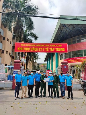 Đoàn trường Đại học Quản lý và Công nghệ Hải Phòng tổ chức chương trình tiếp nhận ủng hộ phòng chống dịch Covid-19