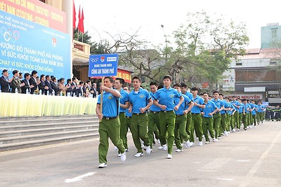 Giải Việt dã cúp Hoa Phượng đỏ và Ngày chạy Olympic vì sức khỏe toàn dân