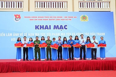 Triển lãm ảnh về tệ nạn ma túy, tội phạm ma túy và công tác đấu tranh với tội phạm ma túy trong thanh thiếu niên năm 2017