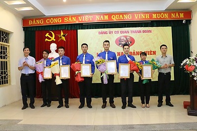 Đảng ủy cơ quan Thành đoàn: Lễ kết nạp đảng viên