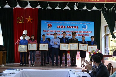 Huyện đoàn Kiến Thụy: Tổng kết công tác Đoàn, Hội và phong trào thanh thiếu nhi năm 2017, triển khai nhiệm vụ công tác và ký giao ước thi đua năm 2018