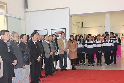 Triển lãm ảnh, tư liệu “Đảng Cộng sản Việt Nam – 88 năm những chặng đường lịch sử” và Triển lãm mỹ thuật “Sắc xuân Hải Phòng”