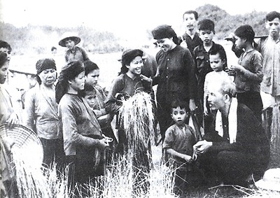 Bác có phải là vua đâu