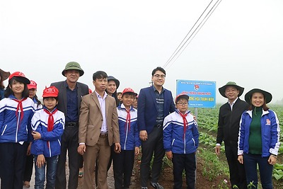 Huyện đoàn Vĩnh Bảo: Ra quân “Ngày Chủ nhật xanh” hưởng ứng “Chương trình Vì một Việt Nam xanh”