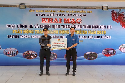 Ban Chỉ đạo Hè quận Kiến An: Chương trình Khai mạc Hoạt động Hè và Chiến dịch Thanh niên tình nguyện Hè; Truyền thông phòng chống xâm hại trẻ em và bạo lực học đường