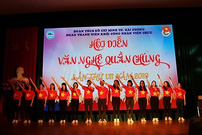 Đoàn TN Khối Công nhân viên chức: Hội diễn văn nghệ Quần chúng