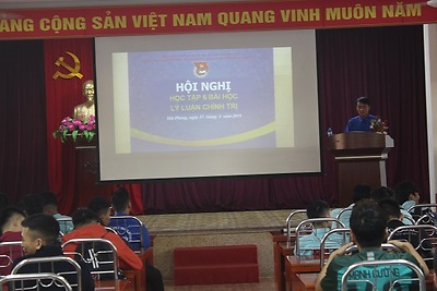 Đoàn trường Cao đẳng Giao thông vận tải TW 2 học tập 6 bài học lý luận chính trị