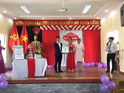 Đoàn viên thanh niên Quận Hồng Bàng hưởng ứng “Cuộc vận động xây dựng mô hình cưới văn minh trong đoàn viên thanh niên”.