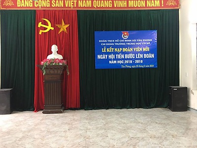 Kết nạp đoàn viên mới