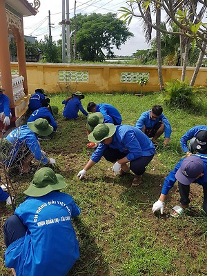 Công trình “Tôn tạo 18 nghĩa trang, đài tưởng niệm liệt sỹ trên địa bàn huyện”