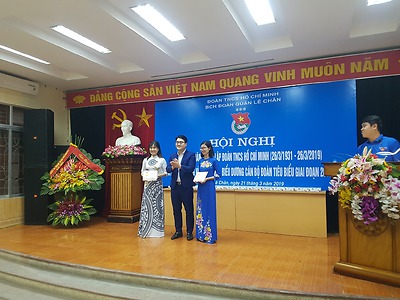 Tiếp xúc gặp mặt kỉ niệm 88 năm thành lập Đoàn TNCS Hồ Chí Minh - Trao Kỷ niệm chương “Vì thế hệ trẻ” - Biểu dương cán bộ Đoàn tiêu biểu giai đoạn 2017 - 2019