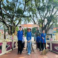 ĐOÀN THANH NIÊN PHƯỜNG LÊ ÍCH MỘC TÍCH CỰC RA QUÂN “NGÀY CHỦ NHẬT XANH” LẦN THỨ 5