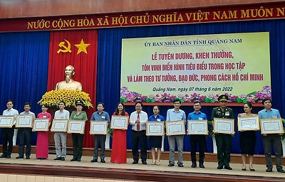 GƯƠNG ĐIỂN HÌNH VỀ “HỌC TẬP VÀ LÀM THEO TƯ TƯỞNG, ĐẠO ĐỨC, PHONG CÁCH HỒ CHÍ MINH”