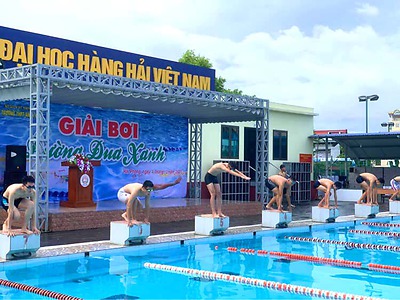 Ngày 04/10/2021, Trường THPT Anhxtanh tổ chức Giải bơi Đường đua xanh cho ĐVTN