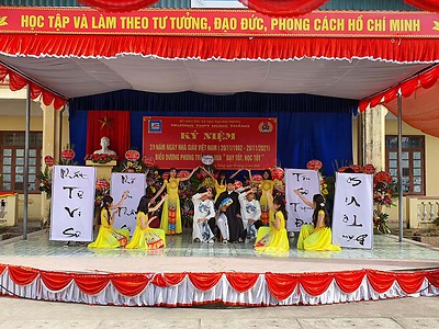 Ngày 20/11/2021, Trường THPT Hùng Thắng tổ chức kỷ niệm 39 năm Ngày Nhà giáo Việt Nam, biểu dương phong trào thi đua dạy tốt học tốt